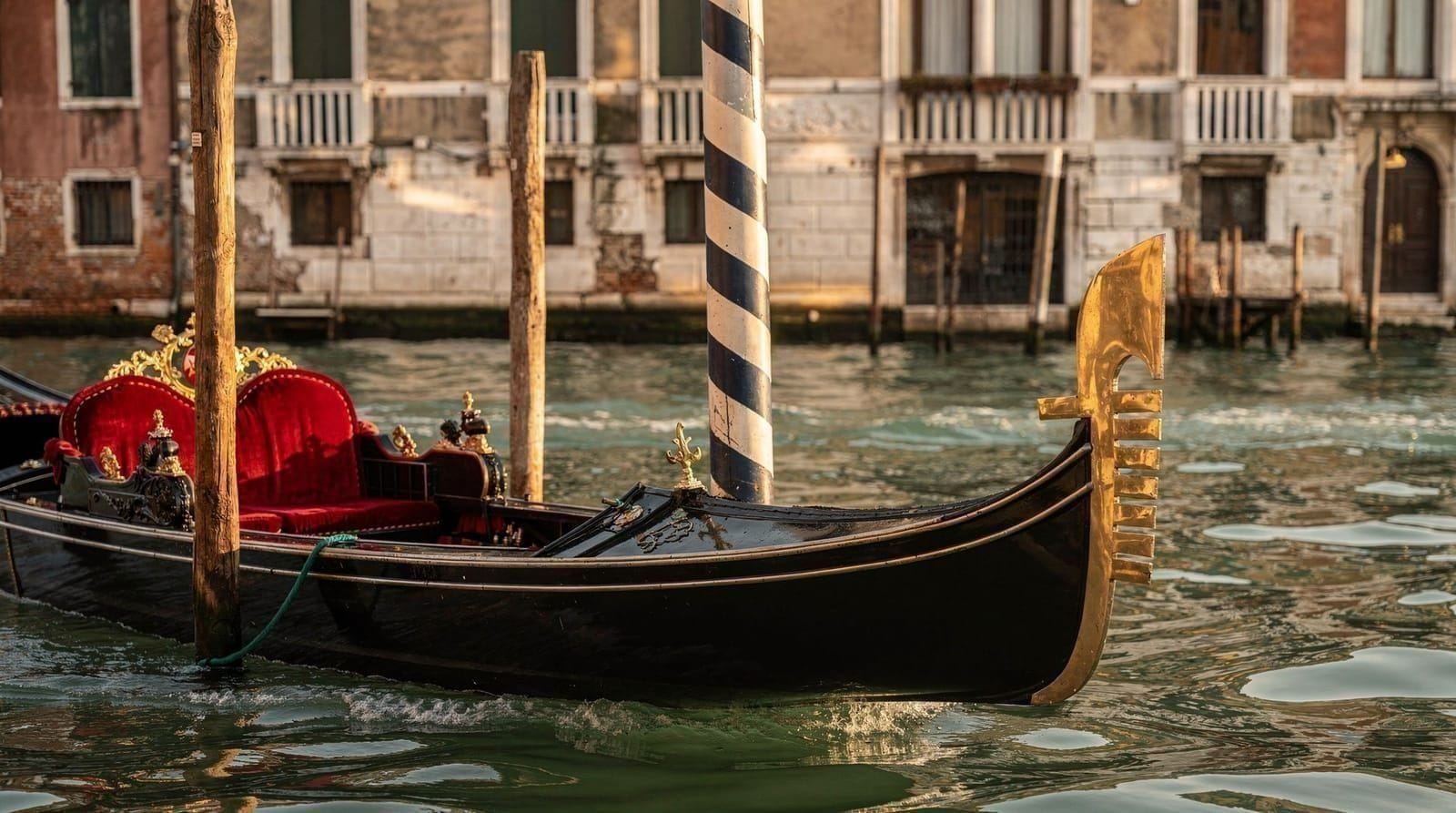 The truth about gondola rides in Venice — Three gondola rides, honest results. What they cost in 2026, what's actually wor