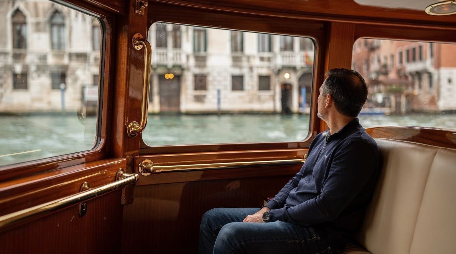 Venice with limited walking: how to see the city if walking is difficult — Venice has no cars and hundreds of stepped bridges. What is genuinely accessible
